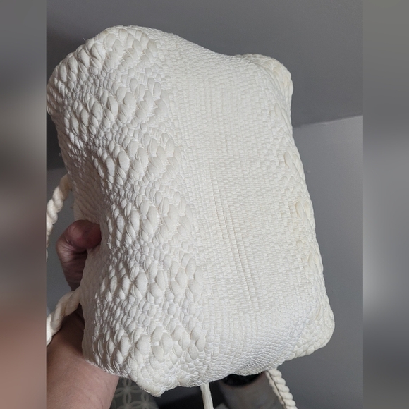 Vintage Off White Woven Handbag Purse - Picture 5 of 5